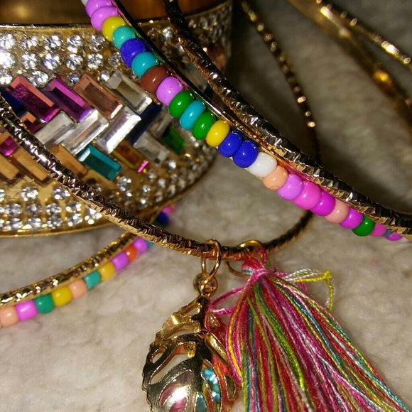 Bracelets - Picture 3 of 3